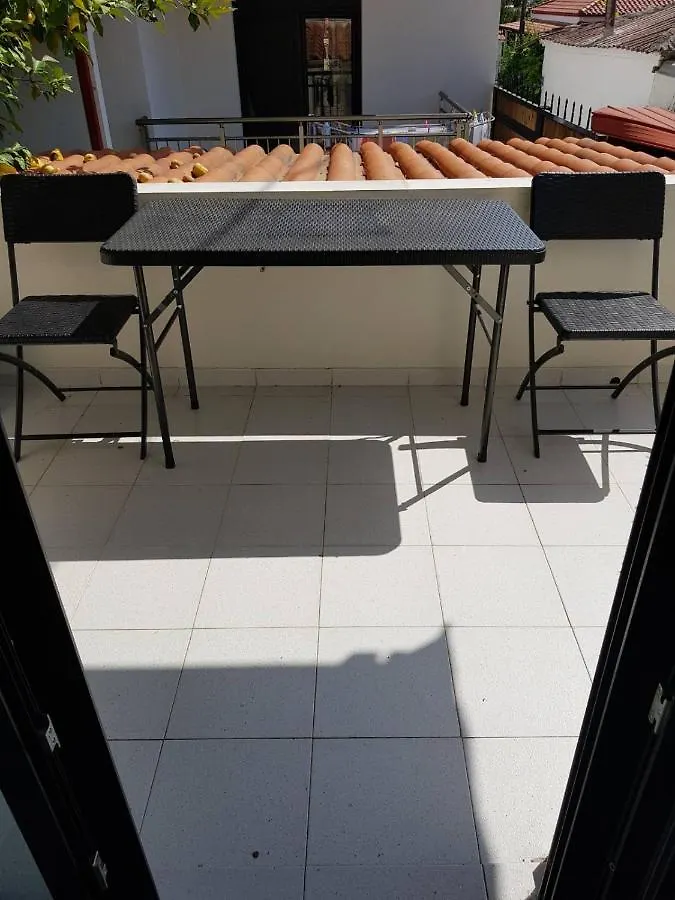 Lemon Flowers Apartments Νέα Σκιώνη